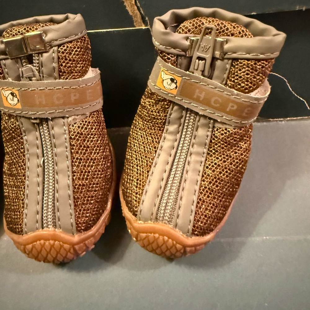 Brown dog Shoes with Zipper Closure size 3